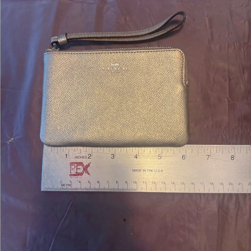Coach Corner Zip Metallic Gold Textured Saffiano Leather Wristlet Pouch - Picture 5 of 7